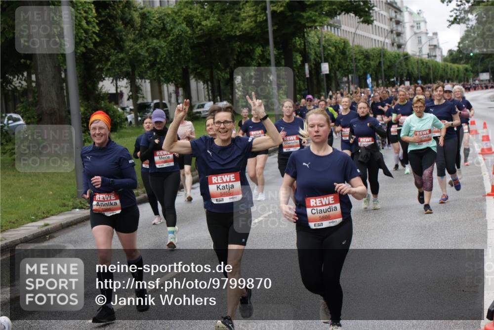 14.06.2026 - REWE Women's Run Jannik Wohlers http://msf.ph/oto/9799870 14.06.2026 10:39:44 Laufen 5966, 5455, 657, 5886, 7 meine-sportfotos.de