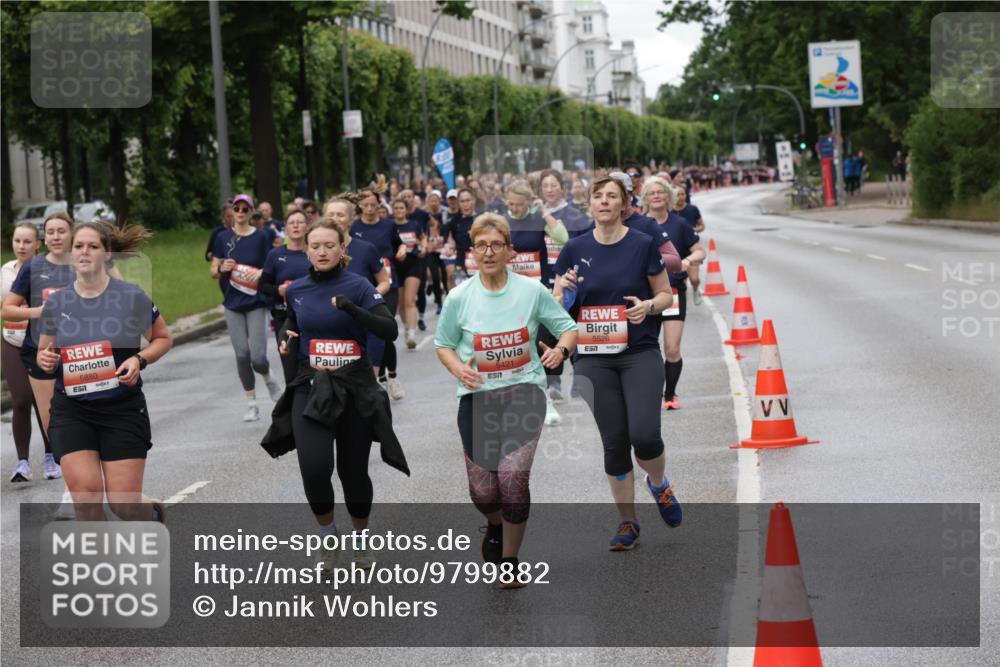 14.06.2026 - REWE Women's Run Jannik Wohlers http://msf.ph/oto/9799882 14.06.2026 10:39:46 Laufen 5880, 57, 2, 5421, 5526, 57, 1 meine-sportfotos.de