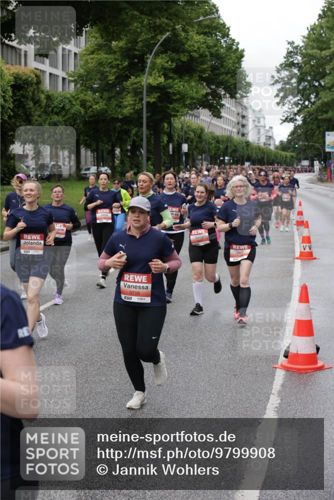14.06.2026 - REWE Women's Run Jannik Wohlers http://msf.ph/oto/9799908 14.06.2026 10:39:50 Laufen 5885, 5716, 7, 60 meine-sportfotos.de