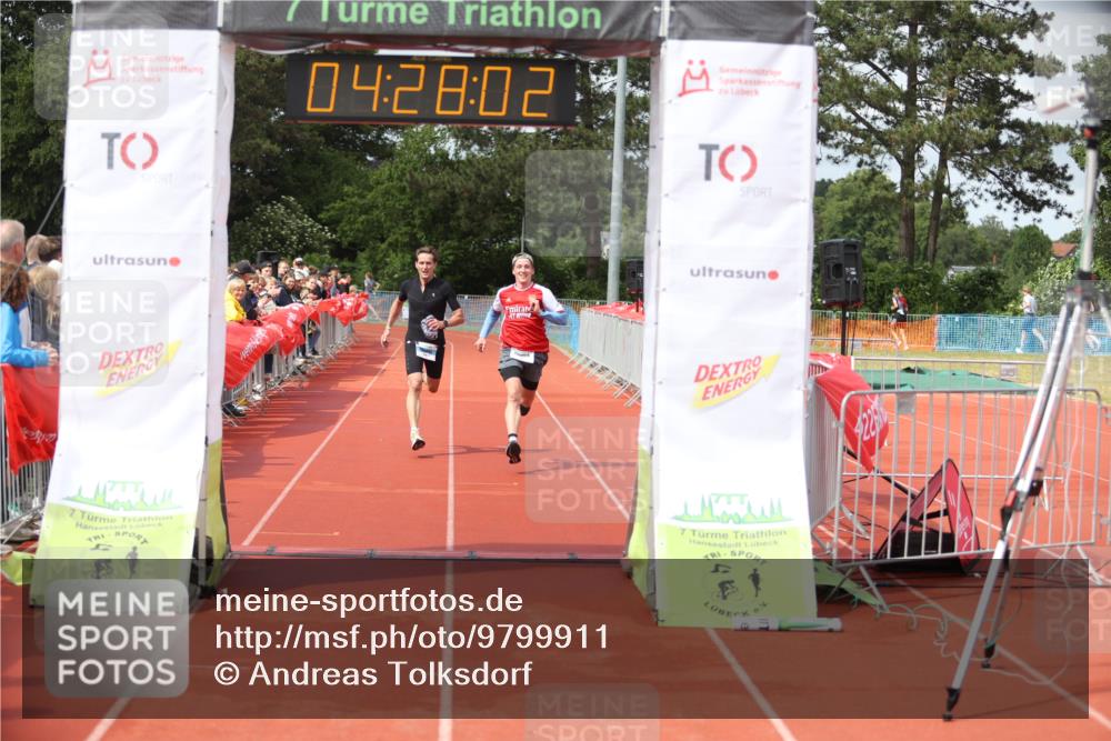 14.06.2026 - 7 Türme Triathlon Andreas Tolksdorf http://msf.ph/oto/9799911 14.06.2026 15:28:00 Ziel 906, 1171 meine-sportfotos.de