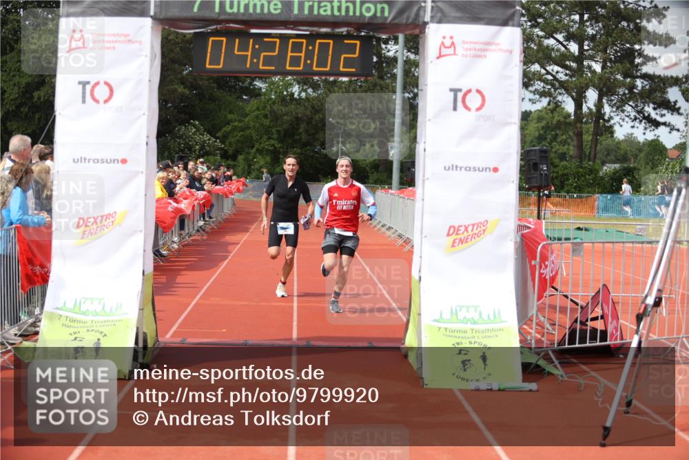 14.06.2026 - 7 Türme Triathlon Andreas Tolksdorf http://msf.ph/oto/9799920 14.06.2026 15:28:01 Ziel 906, 1171 meine-sportfotos.de