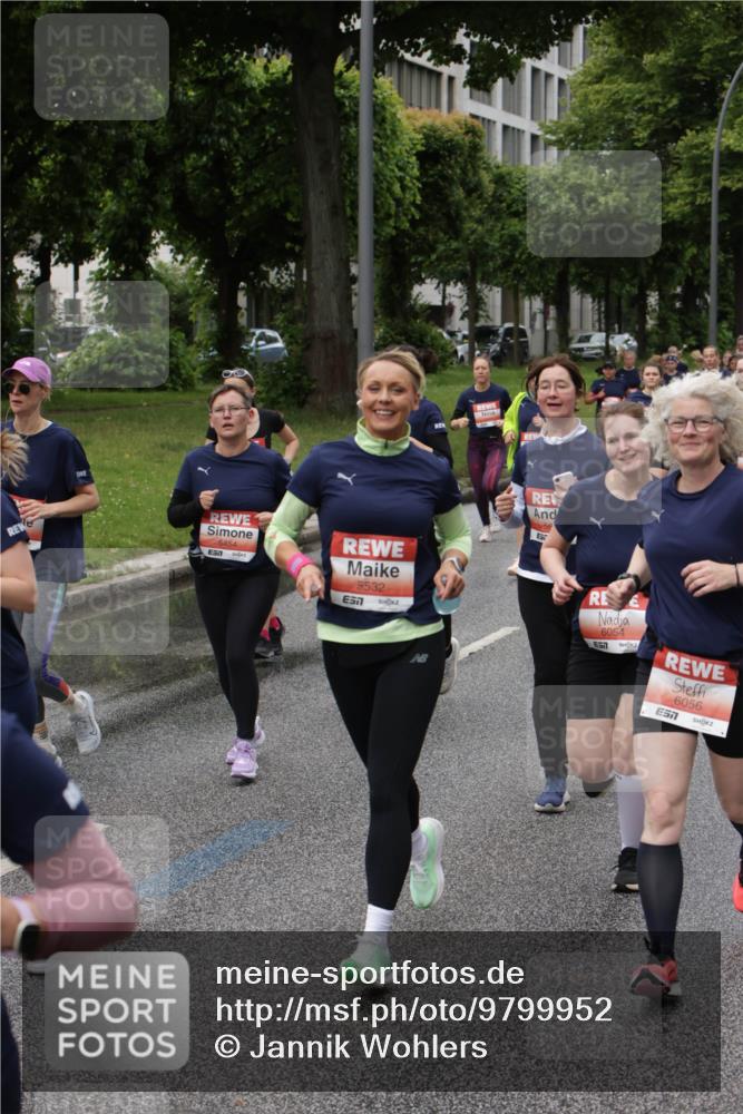 14.06.2026 - REWE Women's Run Jannik Wohlers http://msf.ph/oto/9799952 14.06.2026 10:39:51 Laufen 5454, 5532, 7, 6054, 57, 6056, 7 meine-sportfotos.de