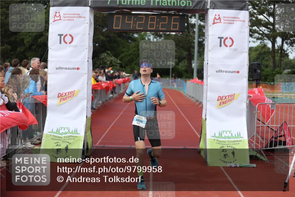 14.06.2026 - 7 Türme Triathlon Andreas Tolksdorf http://msf.ph/oto/9799958 14.06.2026 15:28:24 Ziel 1029, 1058 meine-sportfotos.de