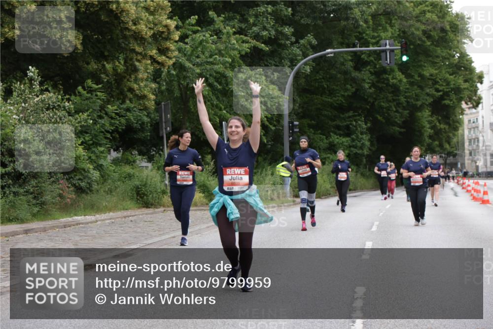 14.06.2026 - REWE Women's Run Jannik Wohlers http://msf.ph/oto/9799959 14.06.2026 11:02:34 Laufen 6039, 7 meine-sportfotos.de