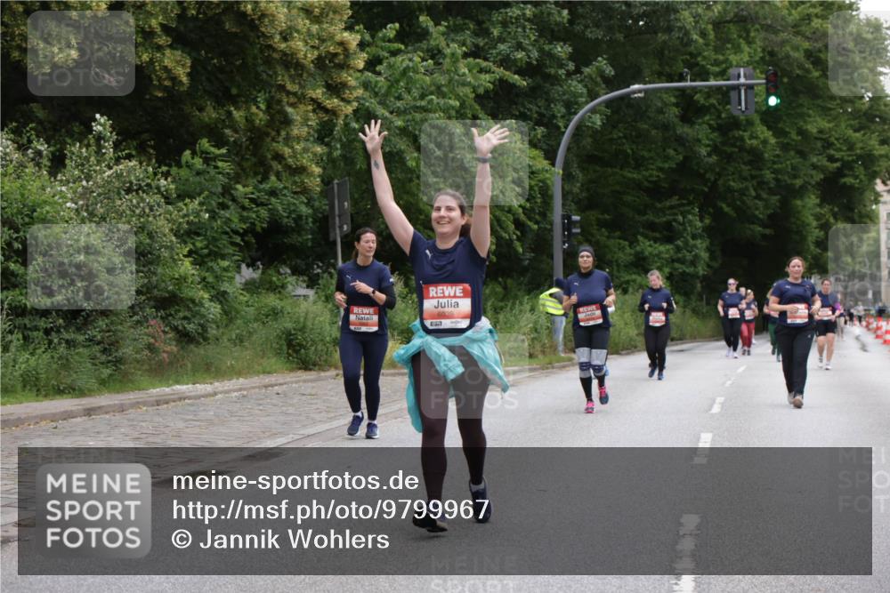 14.06.2026 - REWE Women's Run Jannik Wohlers http://msf.ph/oto/9799967 14.06.2026 11:02:34 Laufen 6039, 57 meine-sportfotos.de
