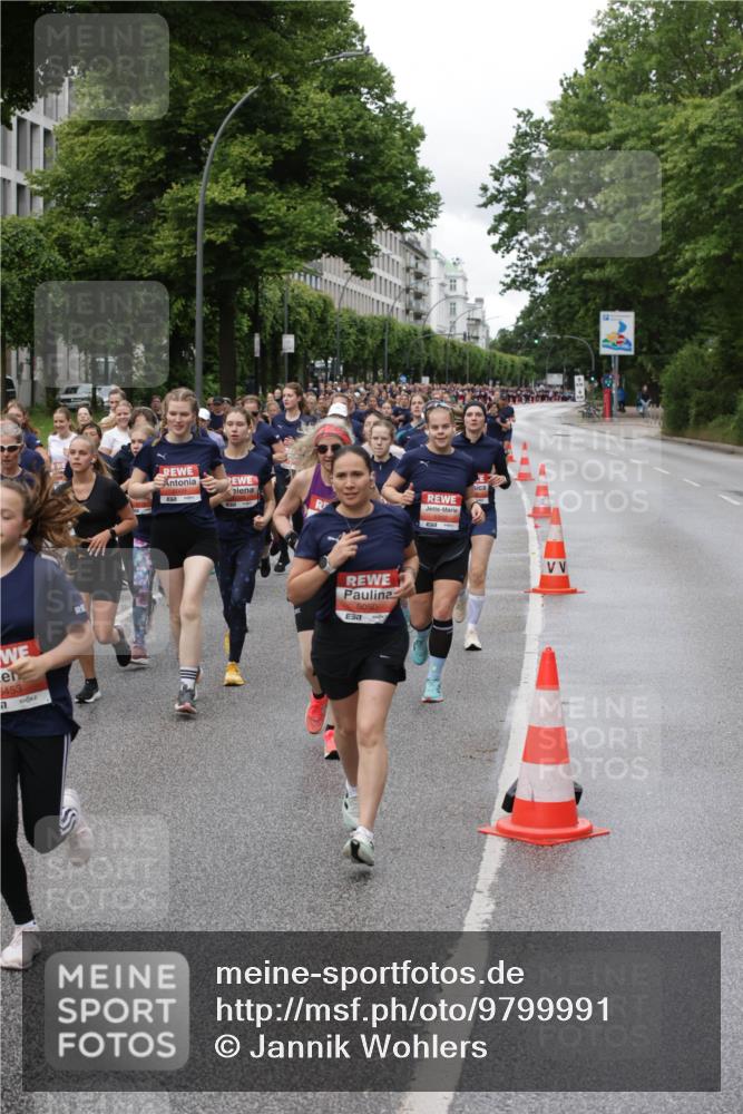 14.06.2026 - REWE Women's Run Jannik Wohlers http://msf.ph/oto/9799991 14.06.2026 10:39:56 Laufen 5453, 5050 meine-sportfotos.de