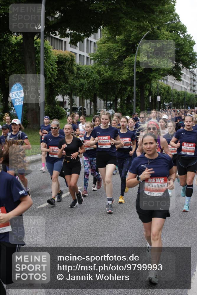 14.06.2026 - REWE Women's Run Jannik Wohlers http://msf.ph/oto/9799993 14.06.2026 10:39:57 Laufen 6, 00, 5050 meine-sportfotos.de