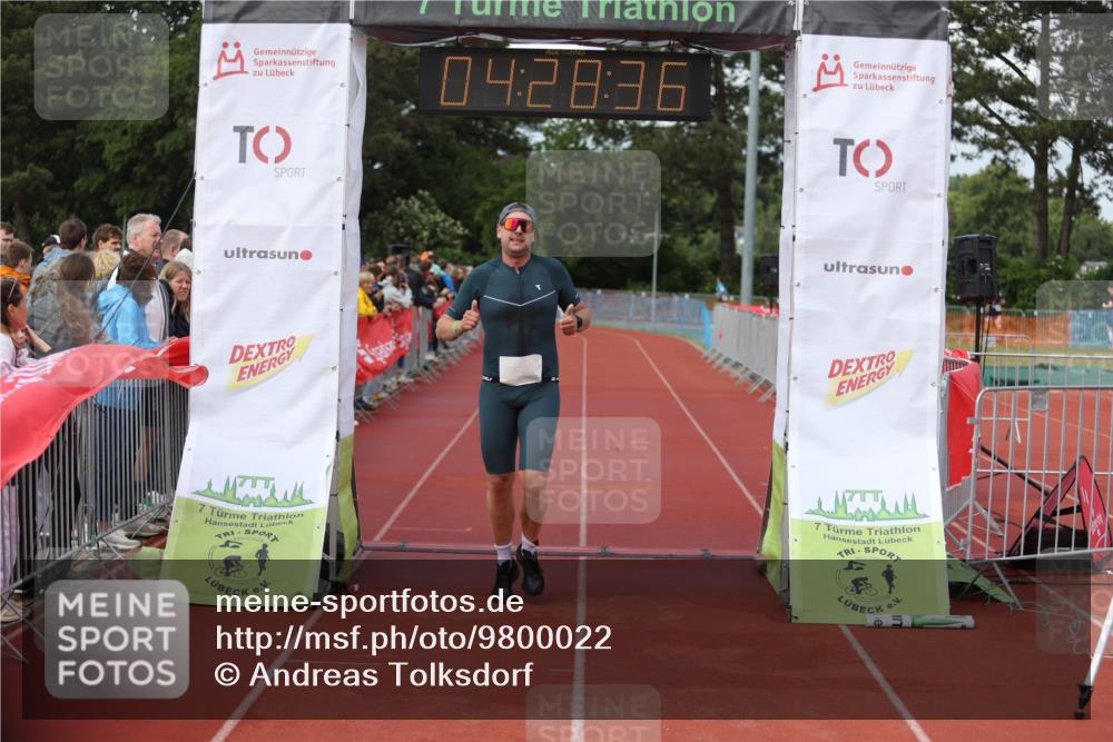 14.06.2026 - 7 Türme Triathlon Andreas Tolksdorf http://msf.ph/oto/9800022 14.06.2026 15:28:35 Ziel 1058, 1081 meine-sportfotos.de