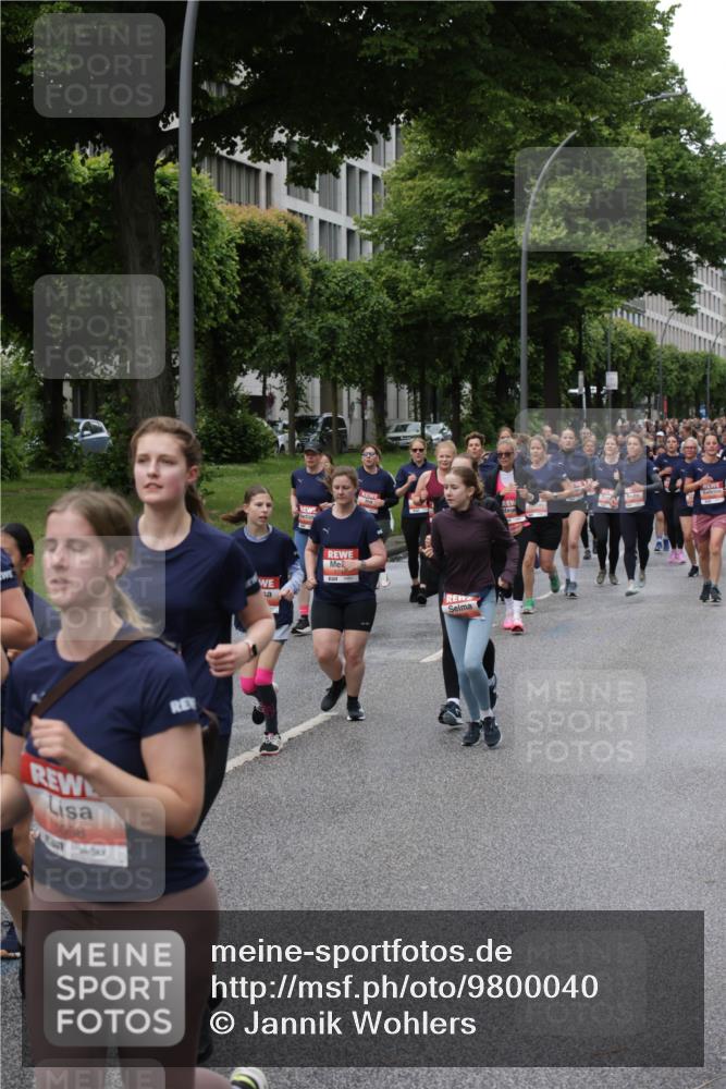 14.06.2026 - REWE Women's Run Jannik Wohlers http://msf.ph/oto/9800040 14.06.2026 10:40:02 Laufen 1068, 901 meine-sportfotos.de