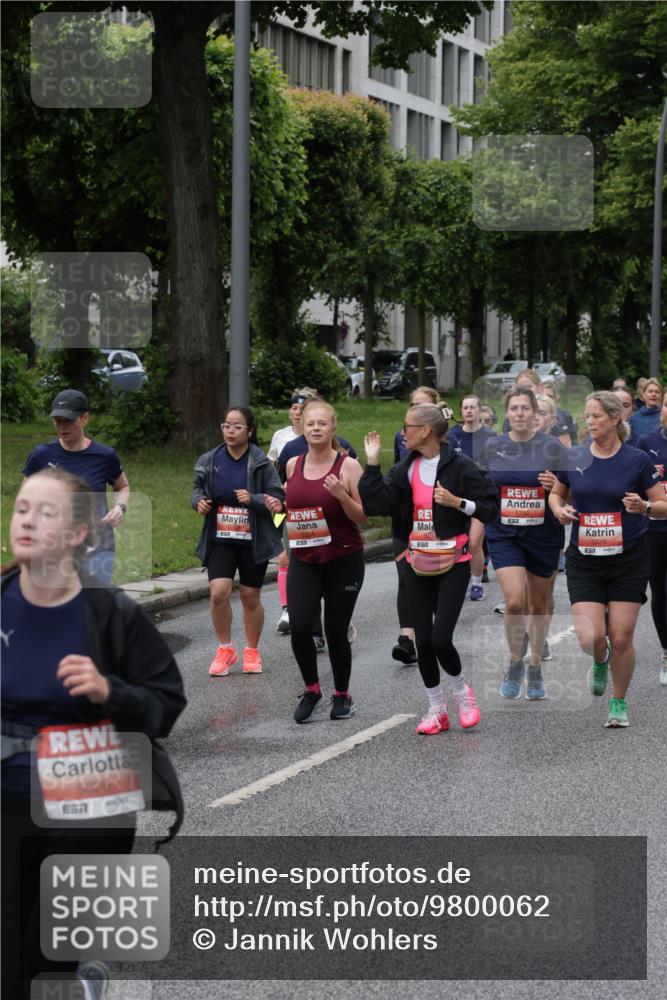 14.06.2026 - REWE Women's Run Jannik Wohlers http://msf.ph/oto/9800062 14.06.2026 10:40:05 Laufen 5826, 57, 7, 5929 meine-sportfotos.de