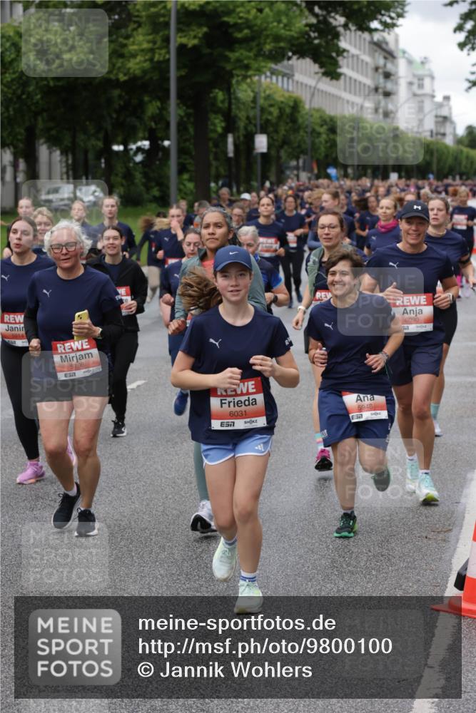 14.06.2026 - REWE Women's Run Jannik Wohlers http://msf.ph/oto/9800100 14.06.2026 10:40:08 Laufen 62, 5914, 5798, 6031, 5948, 7, 6030 meine-sportfotos.de