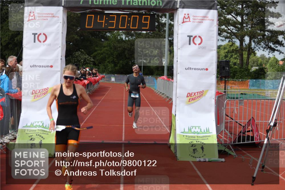 14.06.2026 - 7 Türme Triathlon Andreas Tolksdorf http://msf.ph/oto/9800122 14.06.2026 15:30:08 Ziel 1147, 1710 meine-sportfotos.de