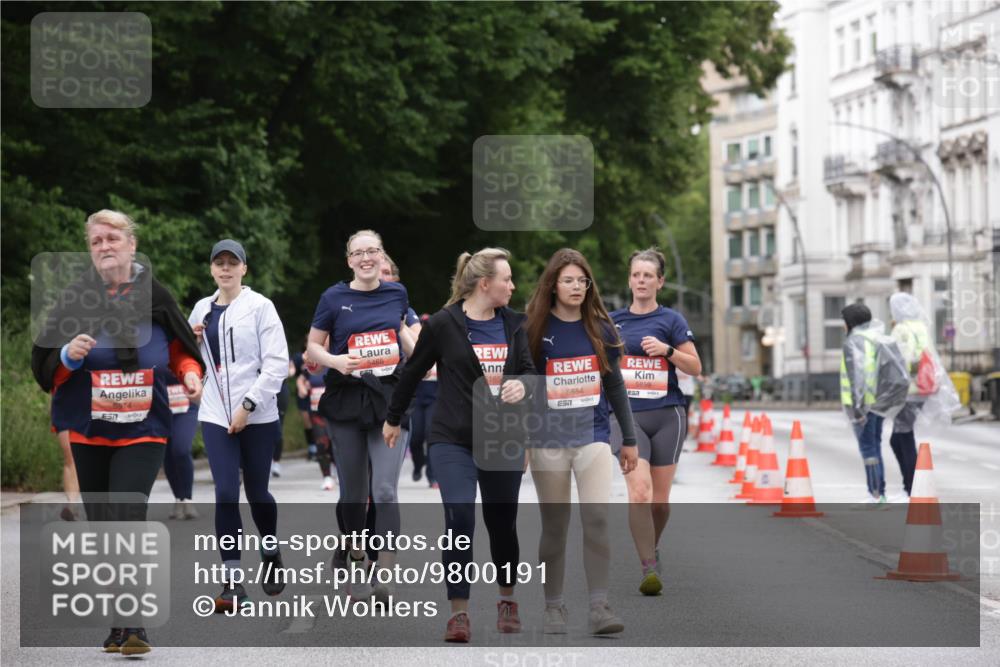 14.06.2026 - REWE Women's Run Jannik Wohlers http://msf.ph/oto/9800191 14.06.2026 11:03:00 Laufen 7, 165, 5554, 57, 5859, 657 meine-sportfotos.de