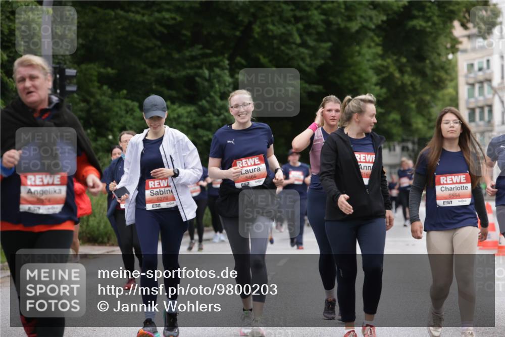 14.06.2026 - REWE Women's Run Jannik Wohlers http://msf.ph/oto/9800203 14.06.2026 11:03:03 Laufen 5278, 57, 5465, 50, 5165, 5554, 57 meine-sportfotos.de