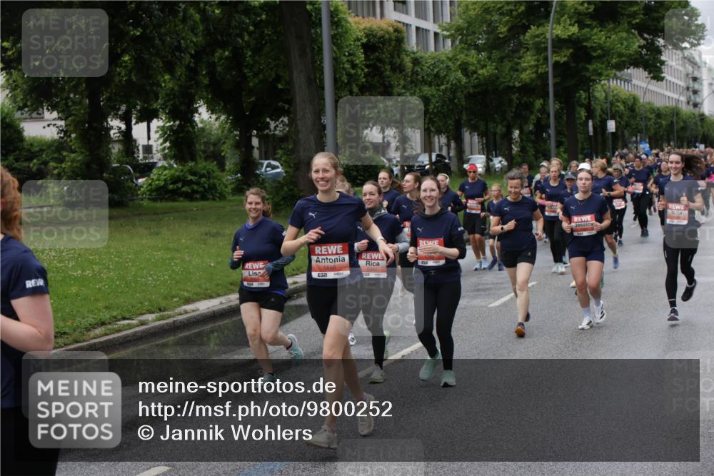 14.06.2026 - REWE Women's Run Jannik Wohlers http://msf.ph/oto/9800252 14.06.2026 10:40:25 Laufen 5656 meine-sportfotos.de