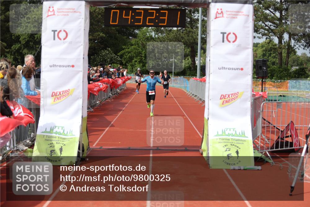 14.06.2026 - 7 Türme Triathlon Andreas Tolksdorf http://msf.ph/oto/9800325 14.06.2026 15:32:30 Ziel 840, 901, 917 meine-sportfotos.de