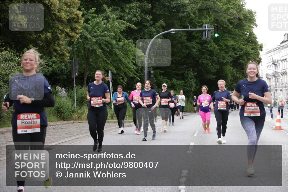 14.06.2026 - REWE Women's Run Jannik Wohlers http://msf.ph/oto/9800407 14.06.2026 11:03:36 Laufen 5831, 57, 5830 meine-sportfotos.de