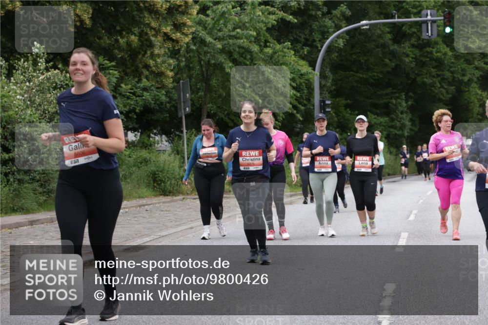 14.06.2026 - REWE Women's Run Jannik Wohlers http://msf.ph/oto/9800426 14.06.2026 11:03:38 Laufen 5606, 7, 5275, 7 meine-sportfotos.de