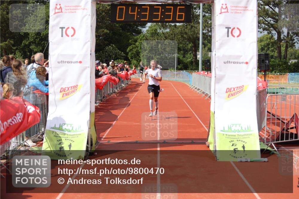 14.06.2026 - 7 Türme Triathlon Andreas Tolksdorf http://msf.ph/oto/9800470 14.06.2026 15:33:34 Ziel 643, 665 meine-sportfotos.de