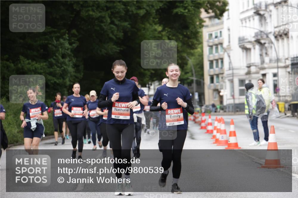 14.06.2026 - REWE Women's Run Jannik Wohlers http://msf.ph/oto/9800539 14.06.2026 11:04:00 Laufen 5267, 57, 5323 meine-sportfotos.de