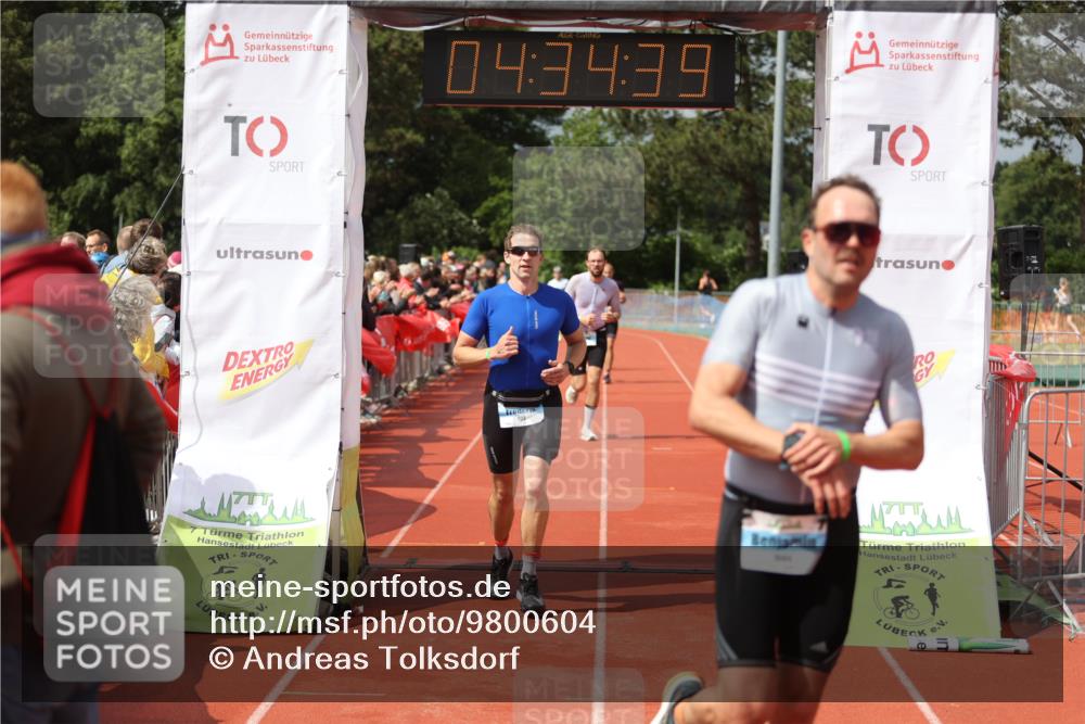 14.06.2026 - 7 Türme Triathlon Andreas Tolksdorf http://msf.ph/oto/9800604 14.06.2026 15:34:38 Ziel 923, 951, 1007, 1086, 1096 meine-sportfotos.de