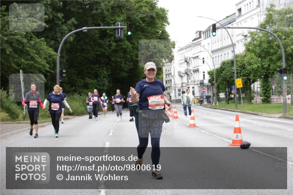 14.06.2026 - REWE Women's Run Jannik Wohlers http://msf.ph/oto/9800619 14.06.2026 11:04:13 Laufen 5663, 657, 01 meine-sportfotos.de