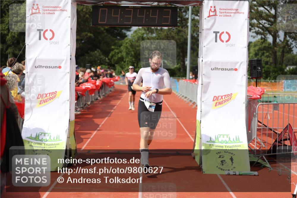 14.06.2026 - 7 Türme Triathlon Andreas Tolksdorf http://msf.ph/oto/9800627 14.06.2026 15:34:41 Ziel 923, 951, 1007, 1086, 1096 meine-sportfotos.de