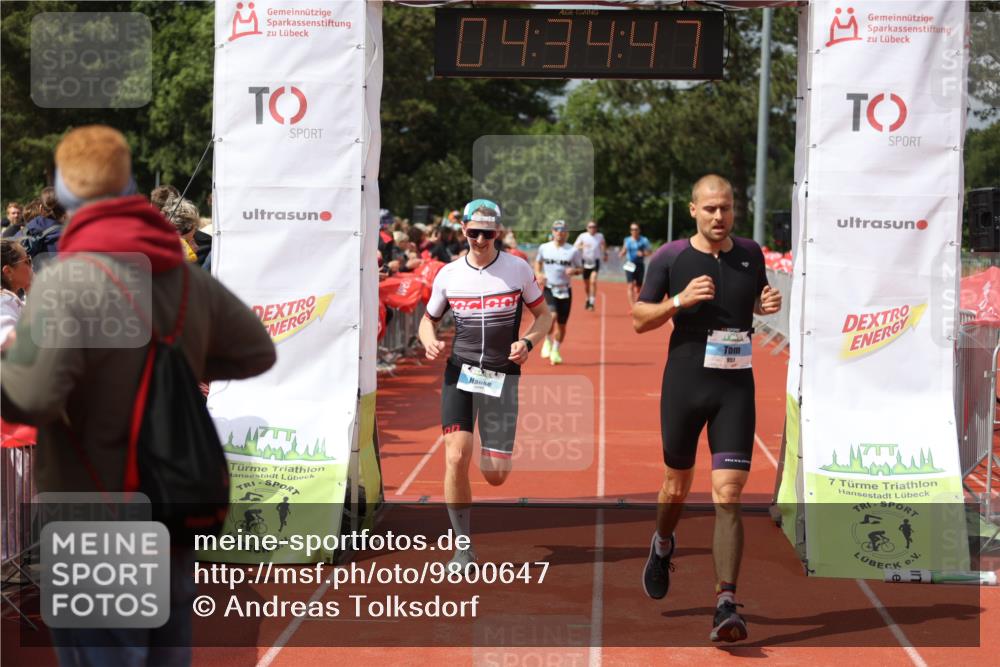 14.06.2026 - 7 Türme Triathlon Andreas Tolksdorf http://msf.ph/oto/9800647 14.06.2026 15:34:45 Ziel 923, 951, 955, 1007, 1086, 1096, 1126 meine-sportfotos.de
