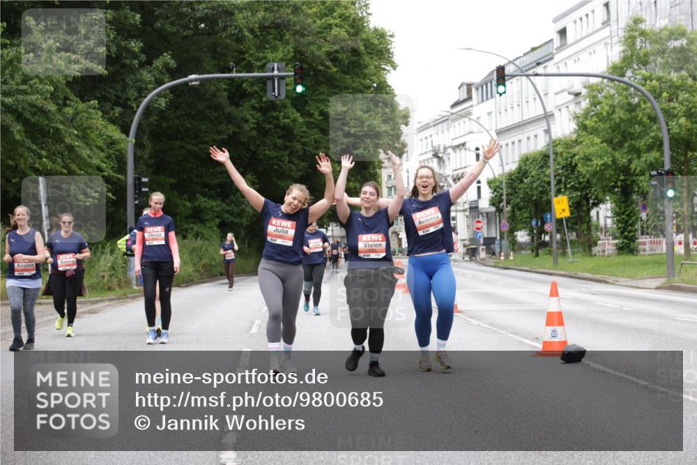 14.06.2026 - REWE Women's Run Jannik Wohlers http://msf.ph/oto/9800685 14.06.2026 11:04:22 Laufen 01, 7, 57 meine-sportfotos.de