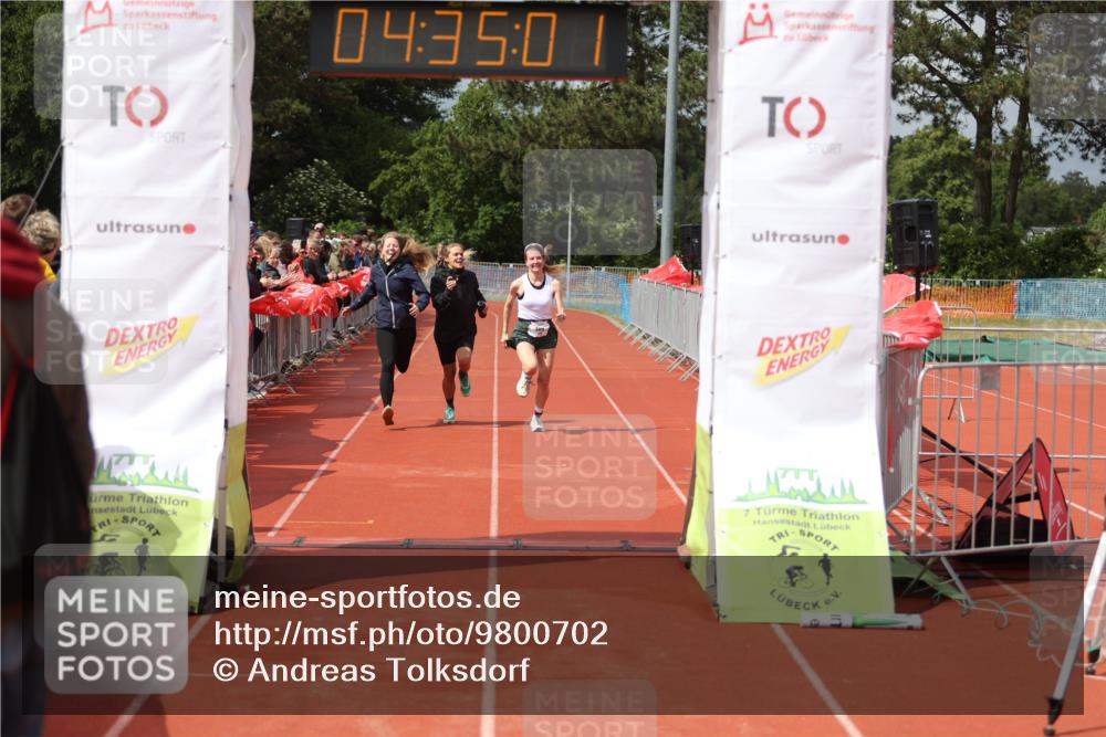14.06.2026 - 7 Türme Triathlon Andreas Tolksdorf http://msf.ph/oto/9800702 14.06.2026 15:34:59 Ziel 955, 1146, 1185 meine-sportfotos.de