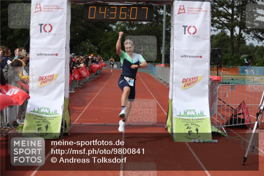14.06.2026 - 7 Türme Triathlon Andreas Tolksdorf http://msf.ph/oto/9800841 14.06.2026 15:36:06 Ziel 1056, 1116, 1131 meine-sportfotos.de