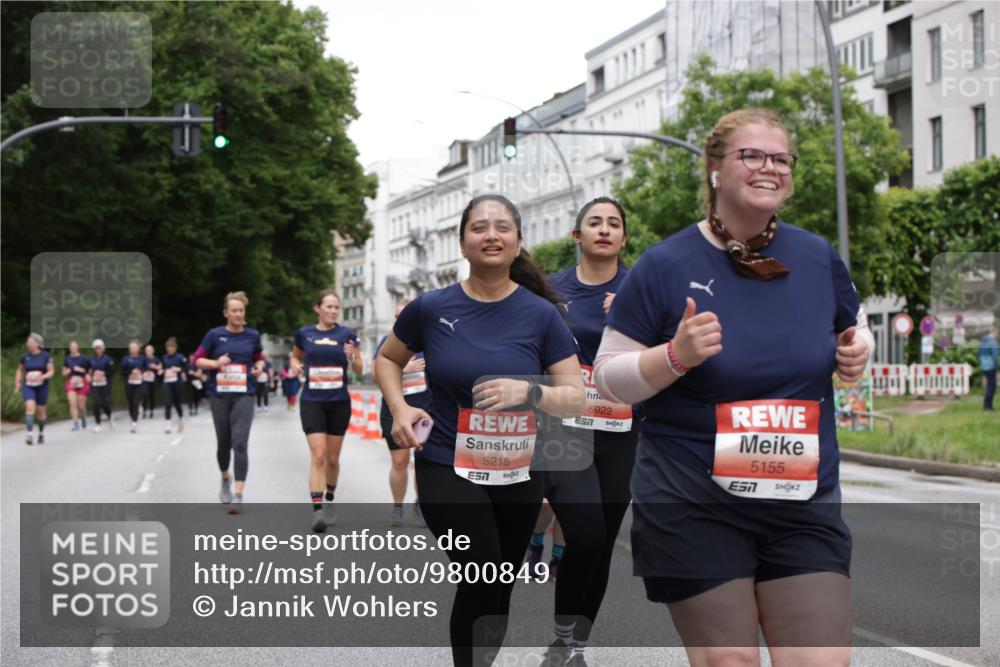 14.06.2026 - REWE Women's Run Jannik Wohlers http://msf.ph/oto/9800849 14.06.2026 11:04:50 Laufen 5215, 7, 5922, 5155 meine-sportfotos.de