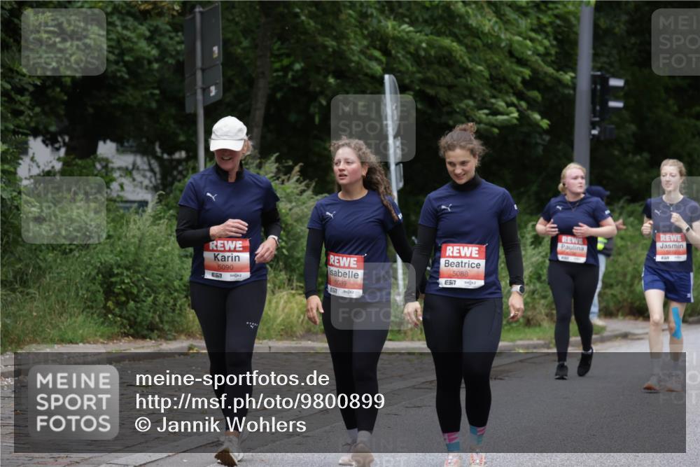 14.06.2026 - REWE Women's Run Jannik Wohlers http://msf.ph/oto/9800899 14.06.2026 11:05:01 Laufen 5090, 657, 6089, 5088, 57 meine-sportfotos.de