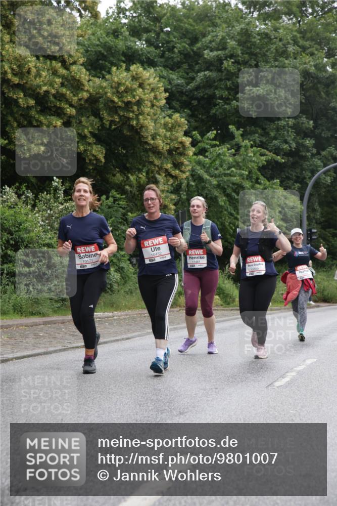 14.06.2026 - REWE Women's Run Jannik Wohlers http://msf.ph/oto/9801007 14.06.2026 10:08:32 Laufen 10171, 10432, 657 meine-sportfotos.de