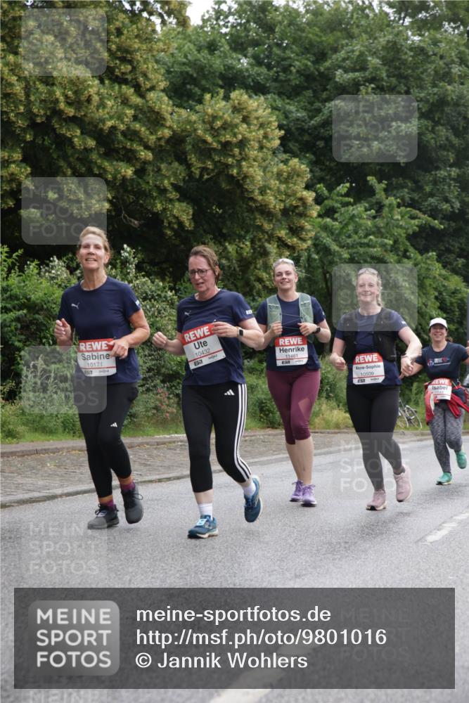 14.06.2026 - REWE Women's Run Jannik Wohlers http://msf.ph/oto/9801016 14.06.2026 10:08:32 Laufen 10171, 57, 10432, 7, 11461, 10509 meine-sportfotos.de