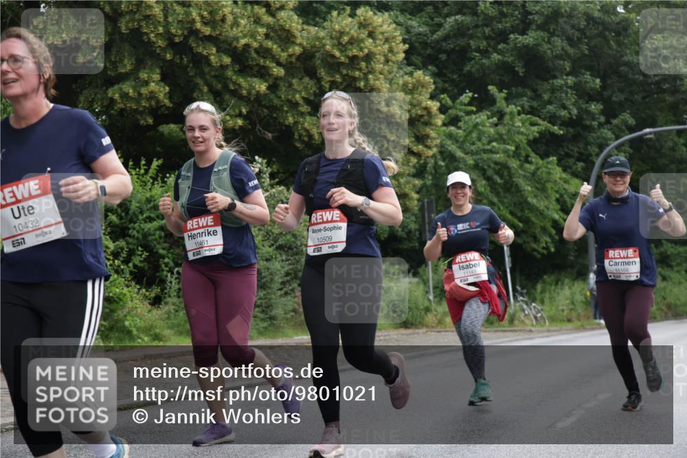 14.06.2026 - REWE Women's Run Jannik Wohlers http://msf.ph/oto/9801021 14.06.2026 10:08:34 Laufen 10432, 657, 11461, 10509, 11143, 57, 11166 meine-sportfotos.de
