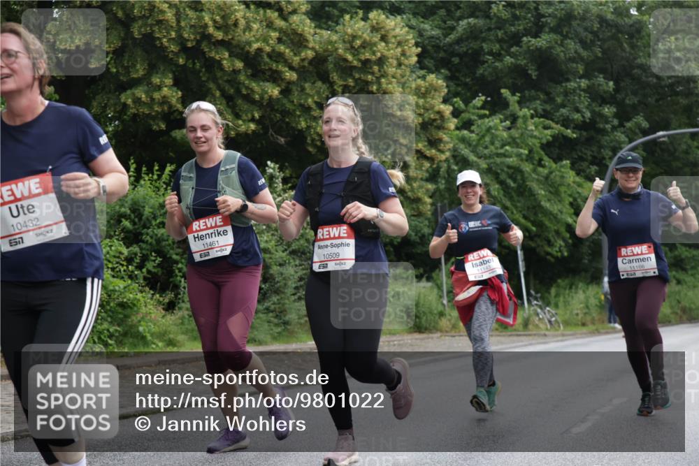 14.06.2026 - REWE Women's Run Jannik Wohlers http://msf.ph/oto/9801022 14.06.2026 10:08:34 Laufen 10432, 657, 11461, 10509, 57, 11143, 11166 meine-sportfotos.de