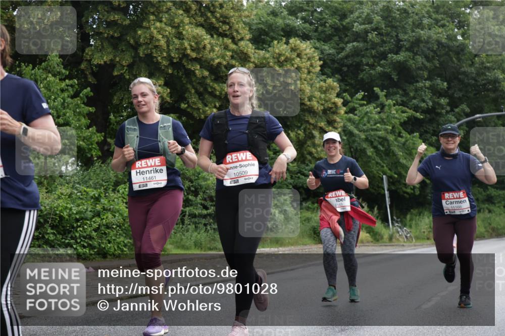 14.06.2026 - REWE Women's Run Jannik Wohlers http://msf.ph/oto/9801028 14.06.2026 10:08:34 Laufen 11461, 10509, 51, 143, 11166 meine-sportfotos.de