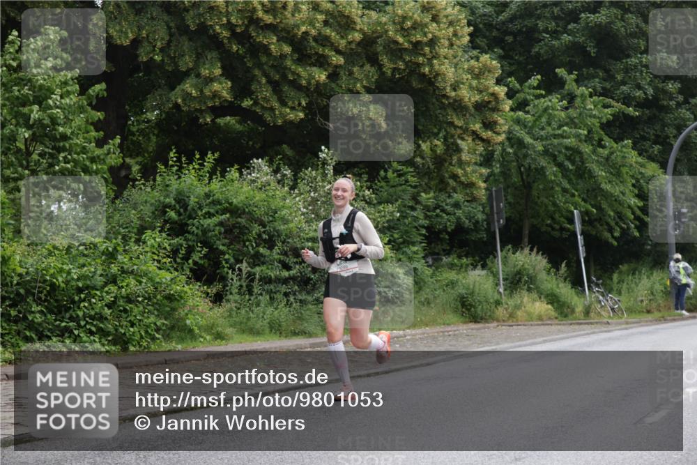 14.06.2026 - REWE Women's Run Jannik Wohlers http://msf.ph/oto/9801053 14.06.2026 10:08:42 Laufen 10249 meine-sportfotos.de