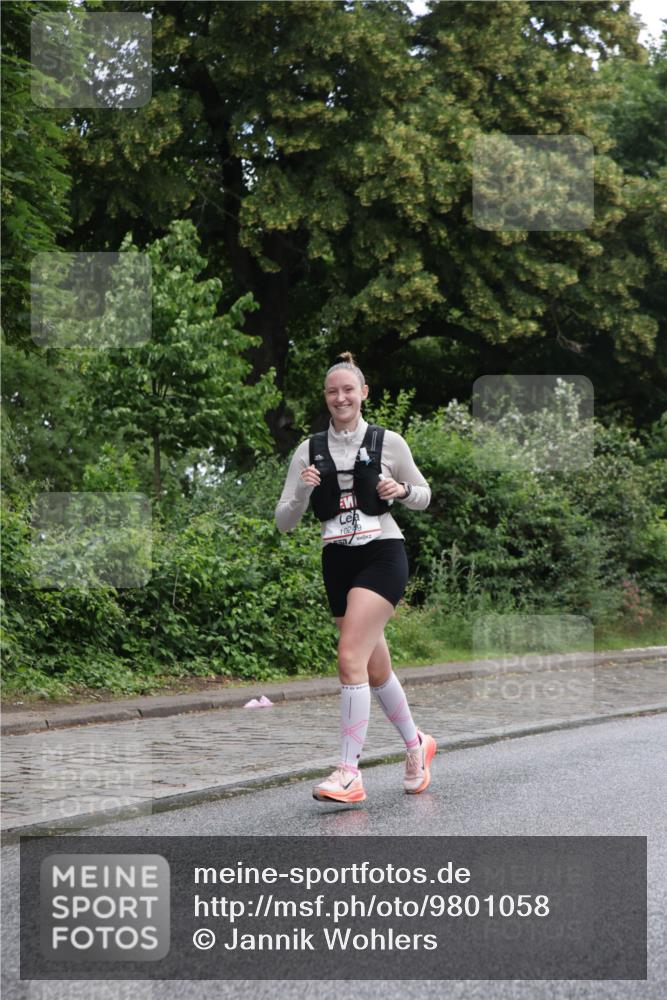14.06.2026 - REWE Women's Run Jannik Wohlers http://msf.ph/oto/9801058 14.06.2026 10:08:43 Laufen 10249 meine-sportfotos.de