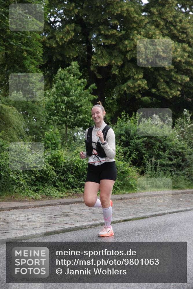 14.06.2026 - REWE Women's Run Jannik Wohlers http://msf.ph/oto/9801063 14.06.2026 10:08:43 Laufen 10249 meine-sportfotos.de
