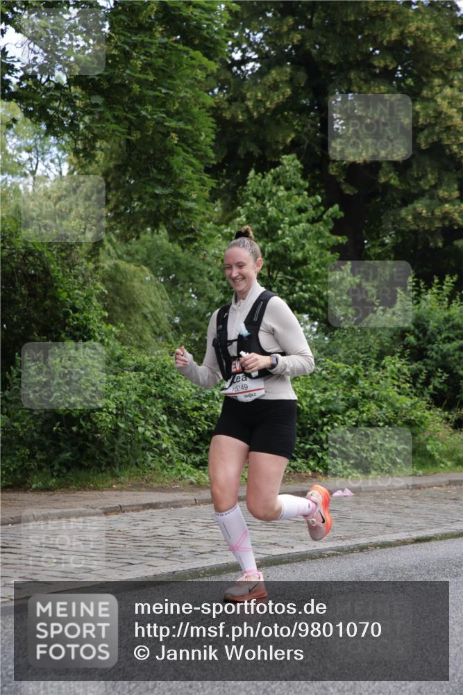 14.06.2026 - REWE Women's Run Jannik Wohlers http://msf.ph/oto/9801070 14.06.2026 10:08:44 Laufen 10249 meine-sportfotos.de