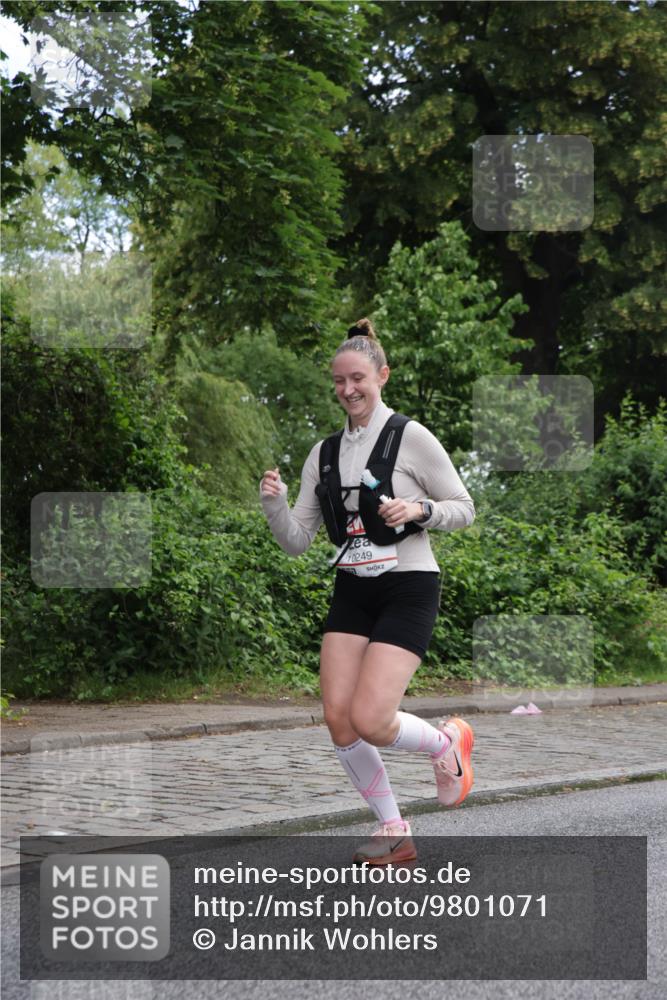 14.06.2026 - REWE Women's Run Jannik Wohlers http://msf.ph/oto/9801071 14.06.2026 10:08:44 Laufen 10249 meine-sportfotos.de
