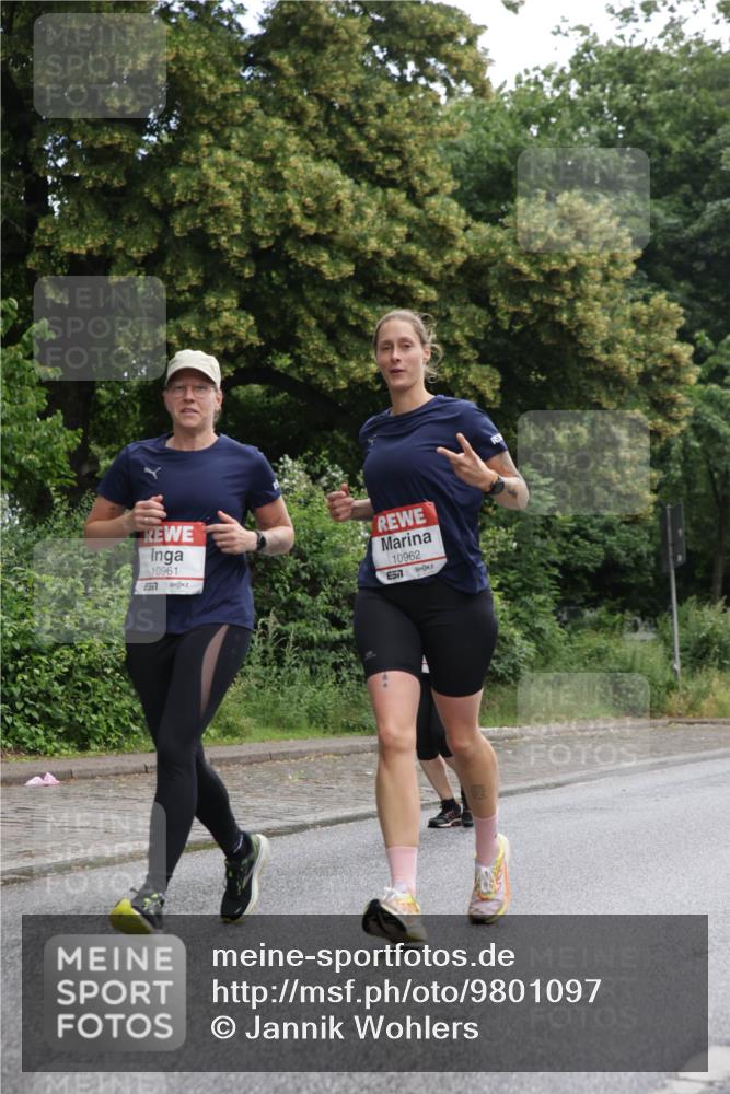 14.06.2026 - REWE Women's Run Jannik Wohlers http://msf.ph/oto/9801097 14.06.2026 10:08:55 Laufen 10961, 517, 10962, 657 meine-sportfotos.de