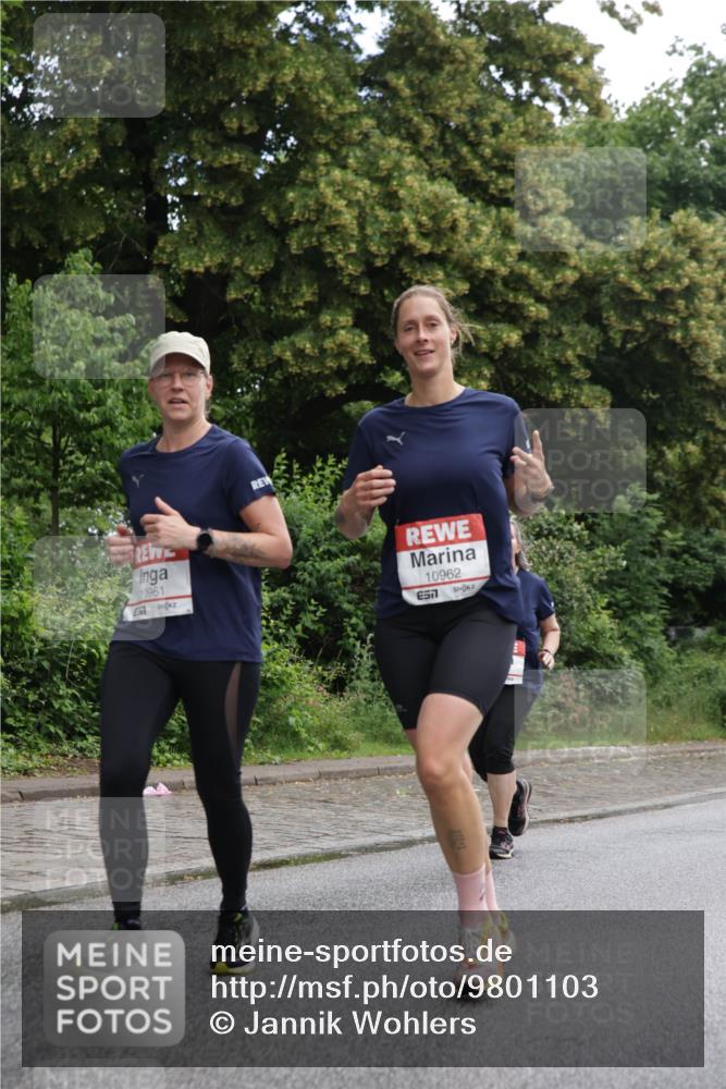 14.06.2026 - REWE Women's Run Jannik Wohlers http://msf.ph/oto/9801103 14.06.2026 10:08:55 Laufen 10961, 10962, 57 meine-sportfotos.de