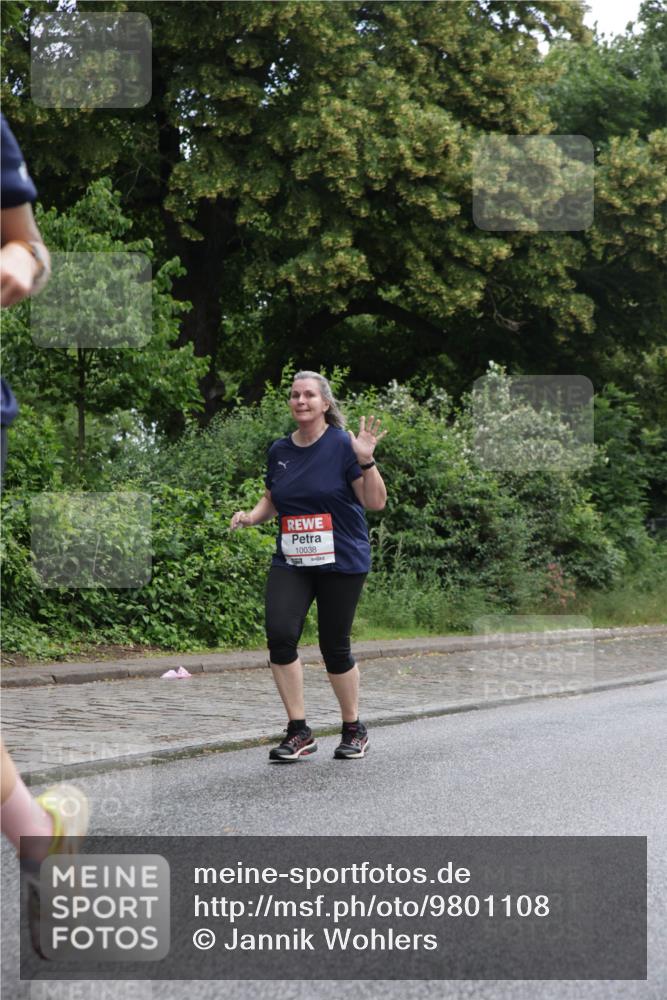 14.06.2026 - REWE Women's Run Jannik Wohlers http://msf.ph/oto/9801108 14.06.2026 10:08:56 Laufen 10038 meine-sportfotos.de