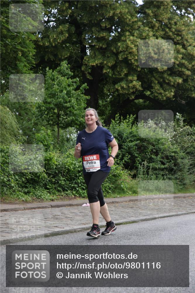 14.06.2026 - REWE Women's Run Jannik Wohlers http://msf.ph/oto/9801116 14.06.2026 10:08:56 Laufen 10038, 1577 meine-sportfotos.de