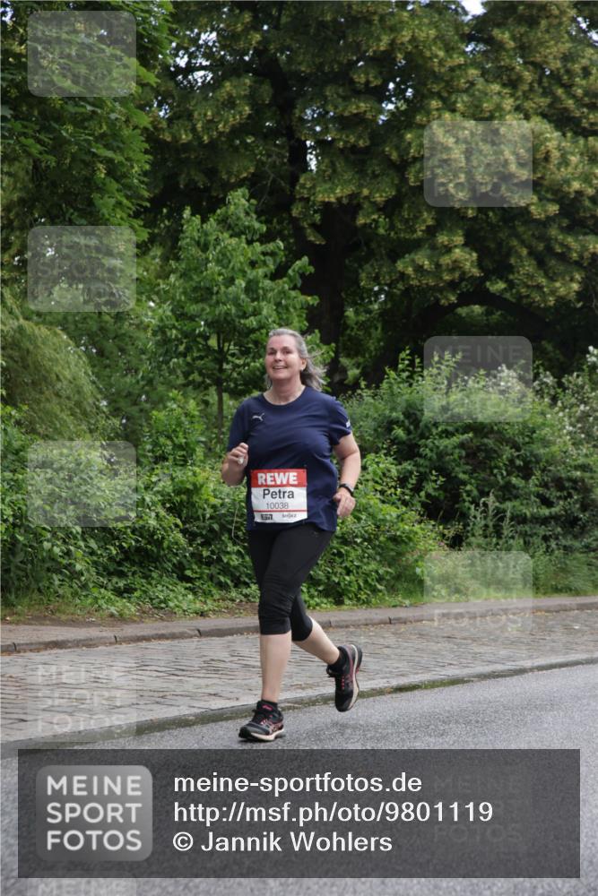 14.06.2026 - REWE Women's Run Jannik Wohlers http://msf.ph/oto/9801119 14.06.2026 10:08:56 Laufen 10038 meine-sportfotos.de