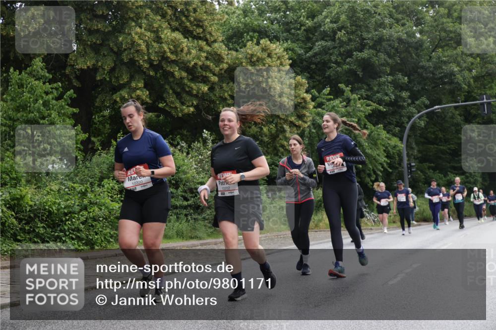 14.06.2026 - REWE Women's Run Jannik Wohlers http://msf.ph/oto/9801171 14.06.2026 10:09:12 Laufen 10330, 10202, 57 meine-sportfotos.de