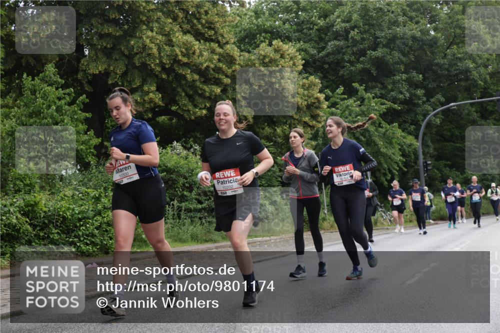 14.06.2026 - REWE Women's Run Jannik Wohlers http://msf.ph/oto/9801174 14.06.2026 10:09:13 Laufen 10330, 517, 10202, 10758 meine-sportfotos.de